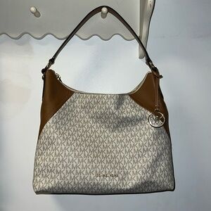 Excellent used condition Michael Kors purse